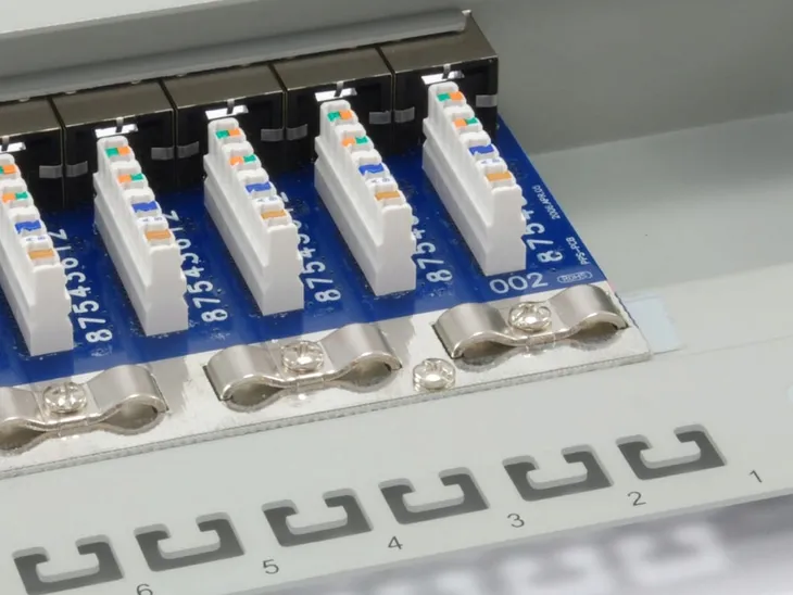 equip-326324-panel-krosowniczy-1u