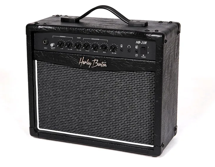 combo-tranzystorowy-harley-benton-konstrukcja-tranzystorowy-marka-harley-benton