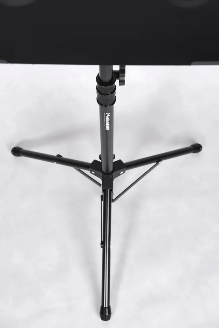 statyw-pod-laptopa-projektor-millenium-tripod-waga-z-opakowaniem-3-2-kg