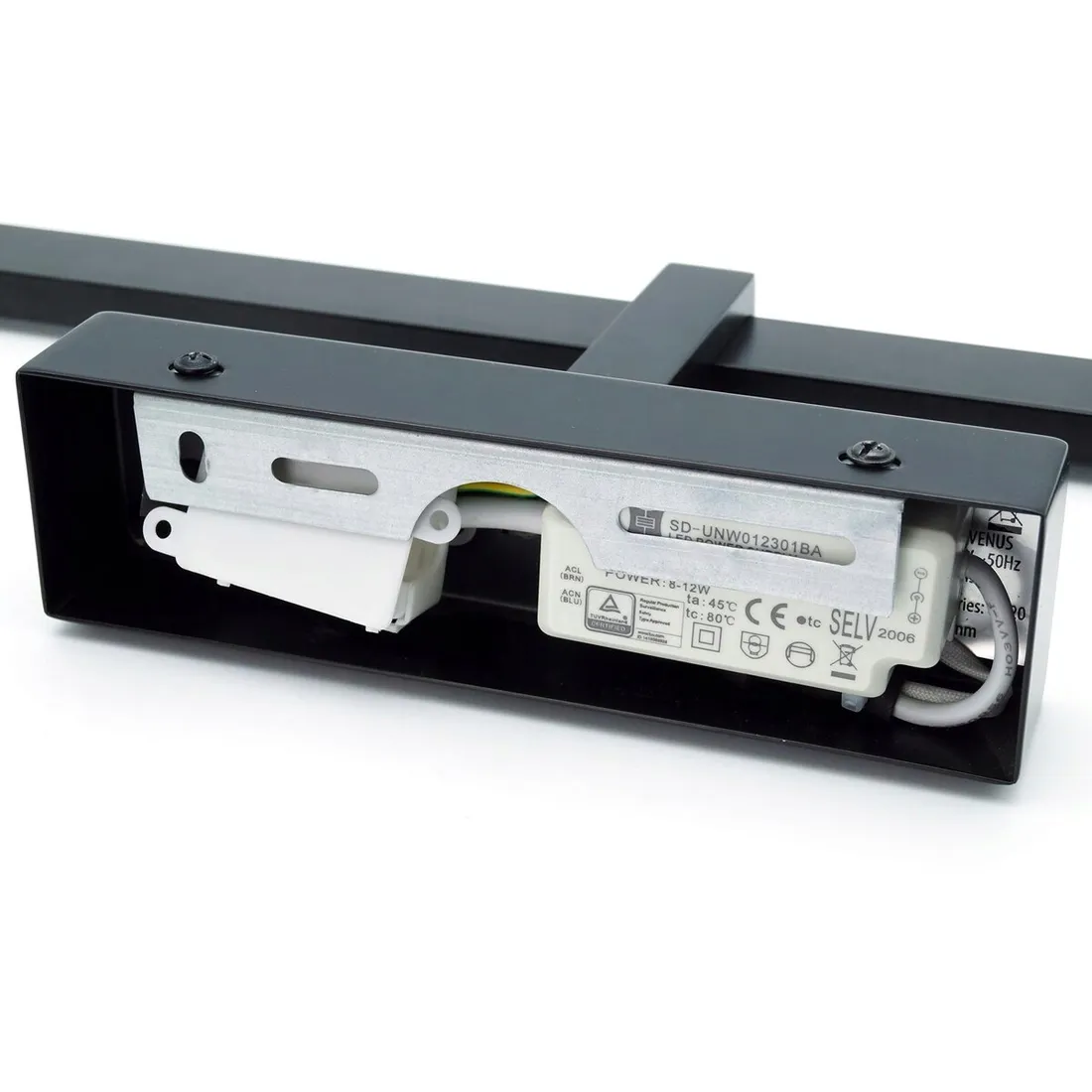 kinkiet-provero-czarny-zintegrowane-zrodlo-led-24-w