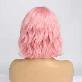 peruka-syntetyczna-rozowa-bob-z-grzywka-falowane-wlosy