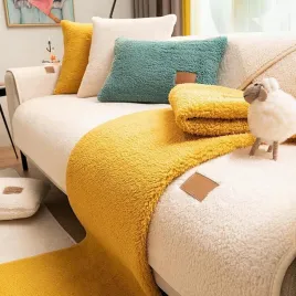 pokrowiec-na-sofe-kanape-bezowy