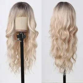 peruka-syntetyczna-blond-ombre-z-prosta-grzywka-falowane-wlosy