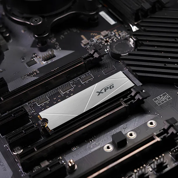 adata-xpg-s60-2tb-dysk-ssd-m-2-pcie-4-0-waga-z-opakowaniem-0-035-kg