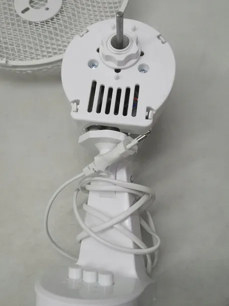 wentylator-stolowy-comfee-cft23pw00a2-bialy-waga-z-opakowaniem-0-12-kg