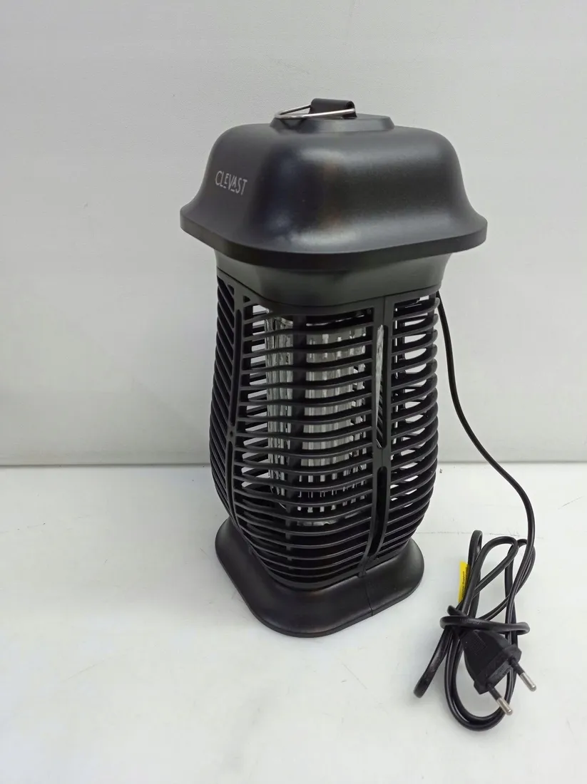 lampa-przeciwko-komarom-muchom