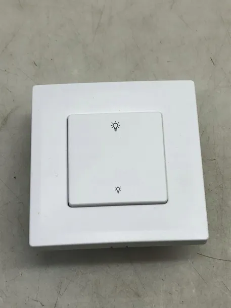 amazon-basics-inteligentny-sciemniacz-8-x-8-x-3-6-cm-typ-sterowany-wi-fi