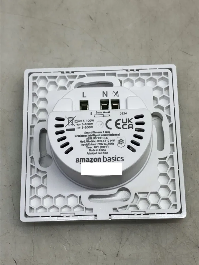 amazon-basics-inteligentny-sciemniacz-8-x-8-x-3-6-cm-stan-powystawowy