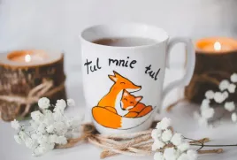 kubek-recznie-malowany-lisy-tul-mnie-tul-prezent