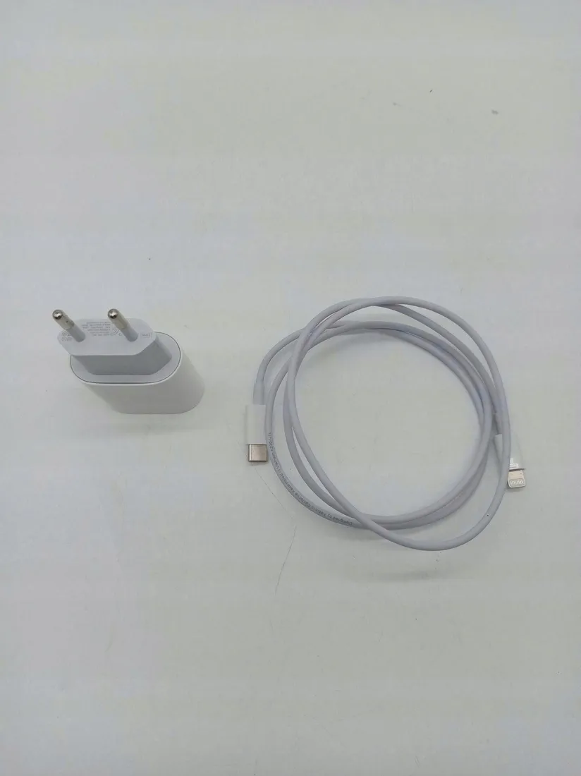 ladowarka-usb-c-z-kablem-do-ladowania-iphone-a-1m