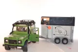 samochod-land-rover-bruder-02592-material-guma