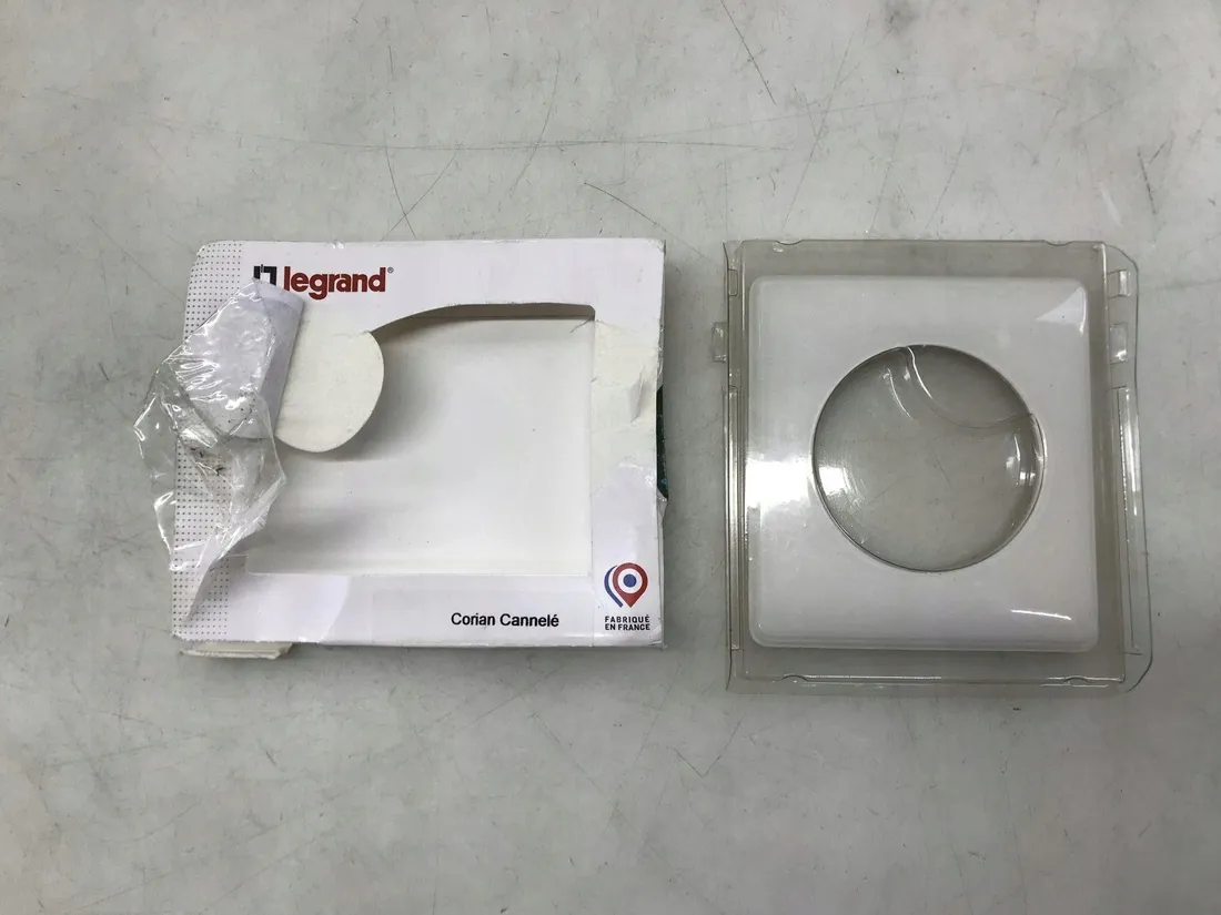 ramka-pojedyncza-legrand-bialy