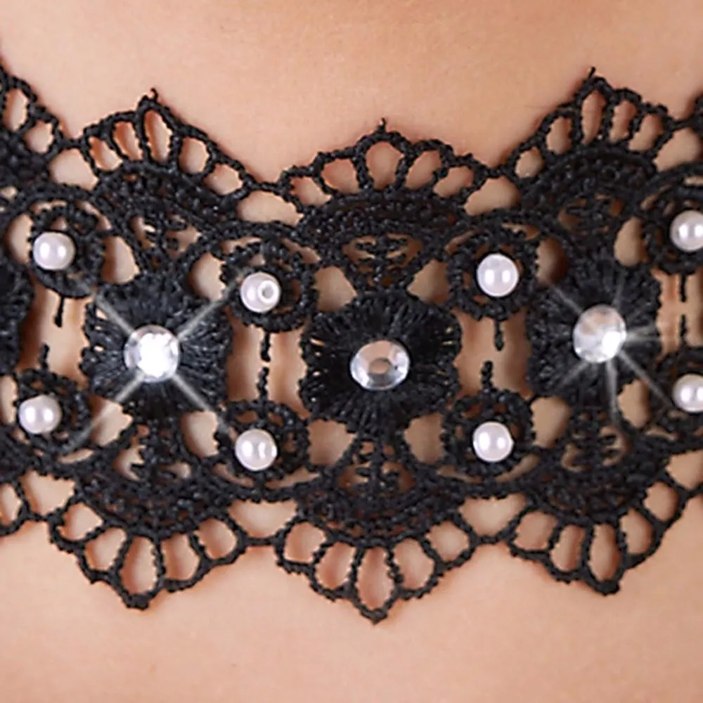 embroidered-choker-rhinestones
