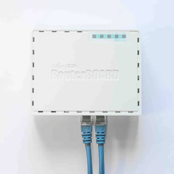 mikrotik-router-hex-5xge-usb-poe-in-e50ug-producent-mikrotik