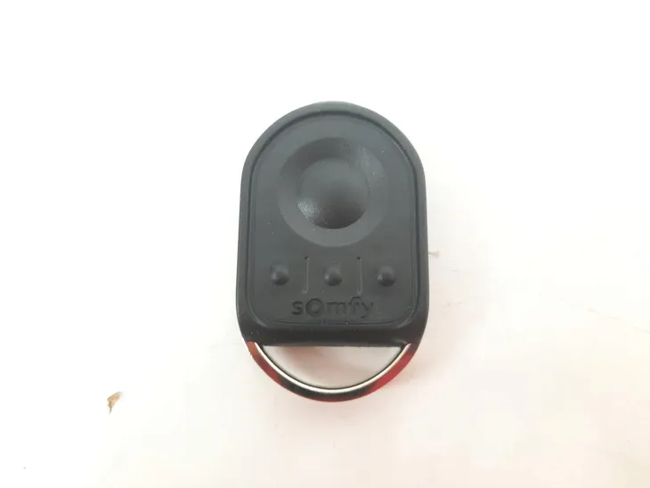 pilot-somfy-868-mhz-io-waga-z-opakowaniem-0-1-kg-kompatybilne-systemy-io