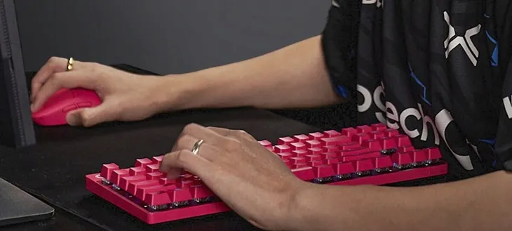 logitech-g-pro-x-tkl-lightspeed-rozowy-920-012159-certyfikat-ce