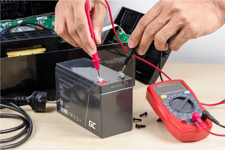 green-cell-akumulator-12v-7ah-agm04-projektowana-zywotnosc-ponad-5-lat