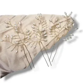 eleganckie-zlote-kokowki-slubne-w-stylu-boho-z-bialymi-koralikami-3-sztuki