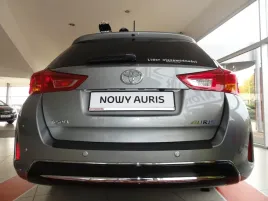 nakladka-listwa-na-zderzak-toyota-auris-ts-kombi-2013-15