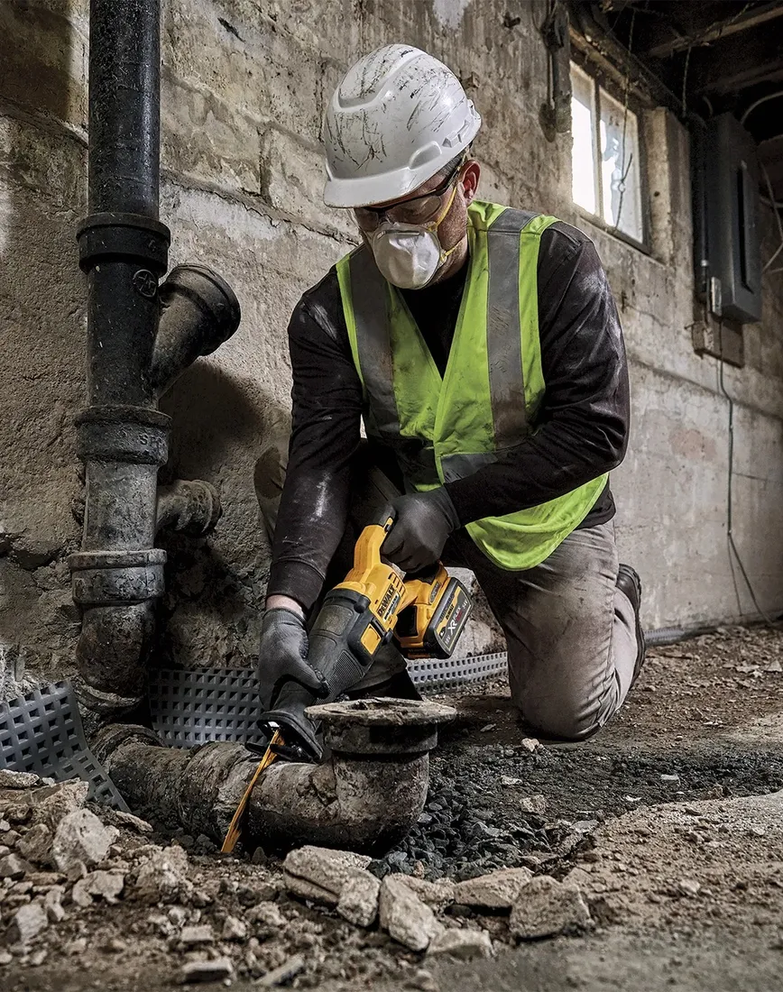 pilarka-szablasta-54v-flexvolt-dewalt-dcs389n-stan-nowy