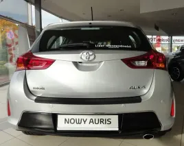 nakladka-listwa-na-zderzak-toyota-auris-5d-hb-2012-15