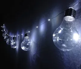 girlanda-lampek-10-zarowek-z-swiecacym-sznurem-led-biale-zimne-38m