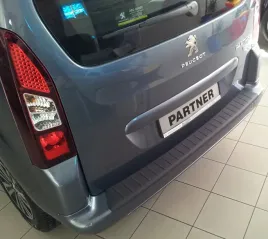 nakladka-listwa-na-zderzak-peugeot-partner-ii-2008-18