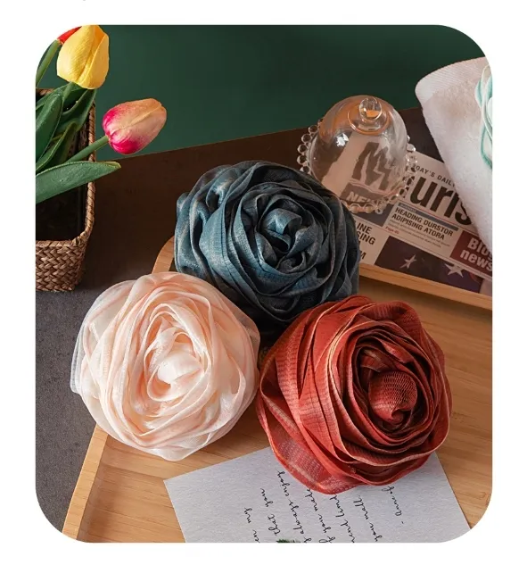 myjka-gabka-do-kapieli-w-ksztalcie-rozy-granatowa-stan-nowy