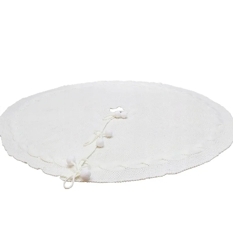 podkladka-pod-choinke-biala