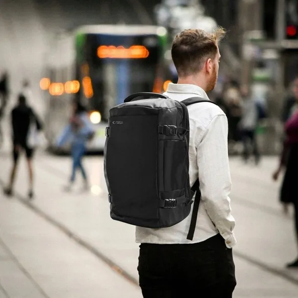 tech-protect-defender-s40-travel-laptop-backpack-40l-black-pojemnosc-20-40-l