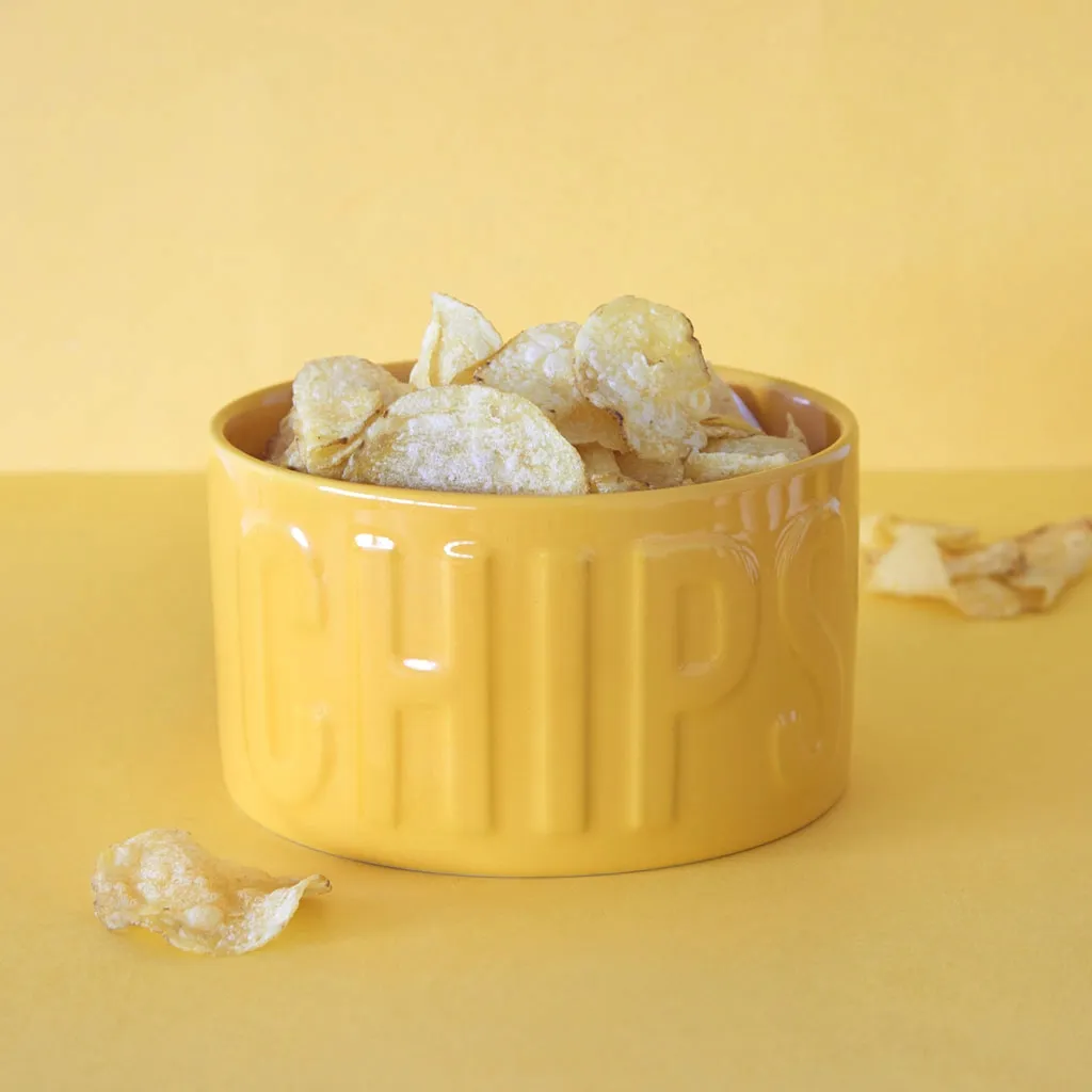 taca-na-przekaski-chips-zolta-ceramiczna-balvi-stan-nowy