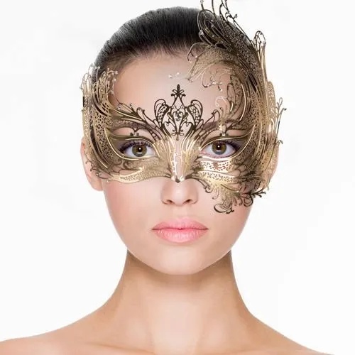 metal-mask-gold-marka-inna