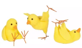 figurka-wielkanocna-piskle-kura-welniana-dekoracyjna-zolta-na-prezent-3-szt