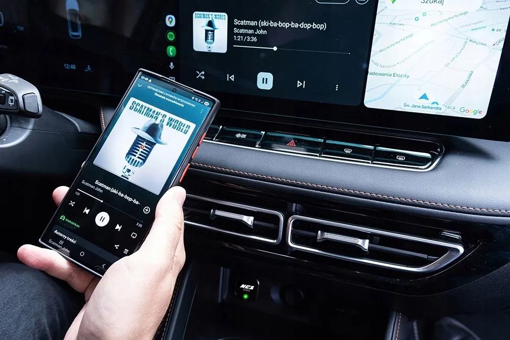 bezprzewodowy-carplay-android-auto-adapter-usb-audi-a3-iii-20122020