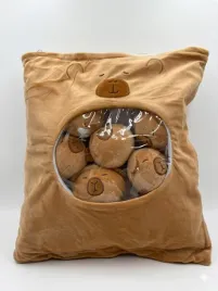 poduszka-maskotka-niedzwiadek-zestaw-6-mini-squishy-pluszowa