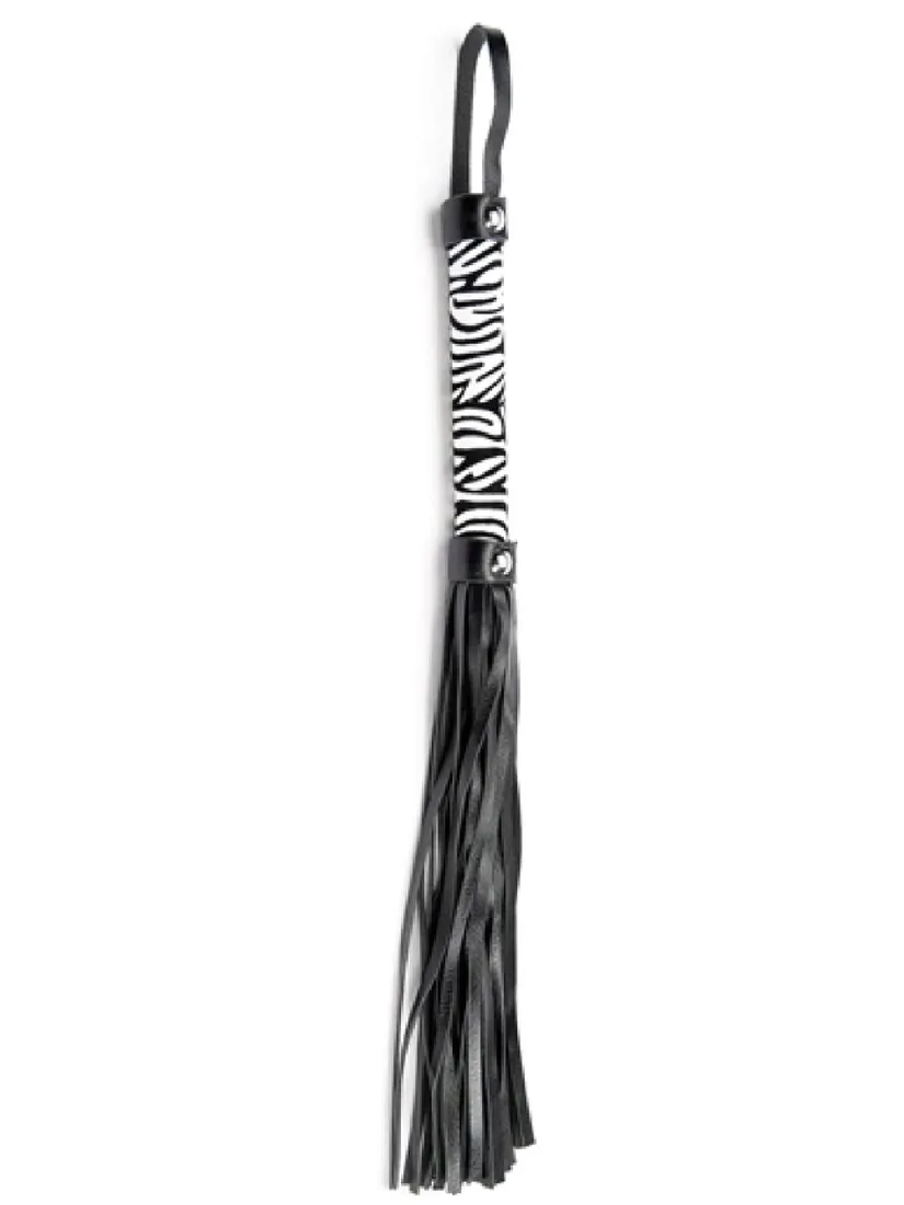white-small-leopard-flogger-marka-inna