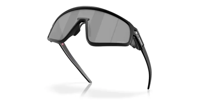 okulary-oakley-latch-panel-matte-black-prizm-black-typ-ochrony-filtr-uv-400-kat-3
