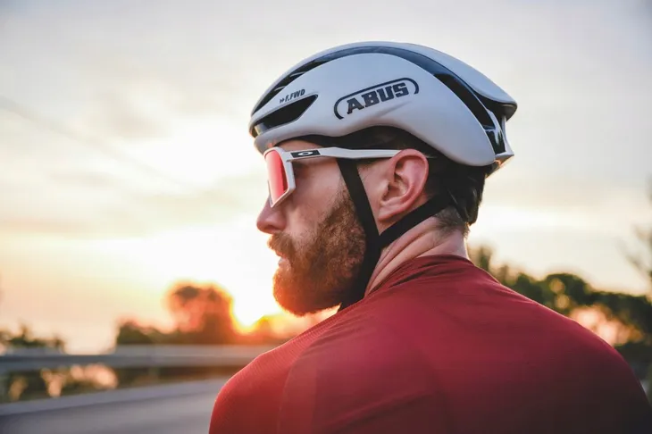 kask-abus-gamechanger-2-0-pure-white-rozmiar-l-kod-producenta-96012