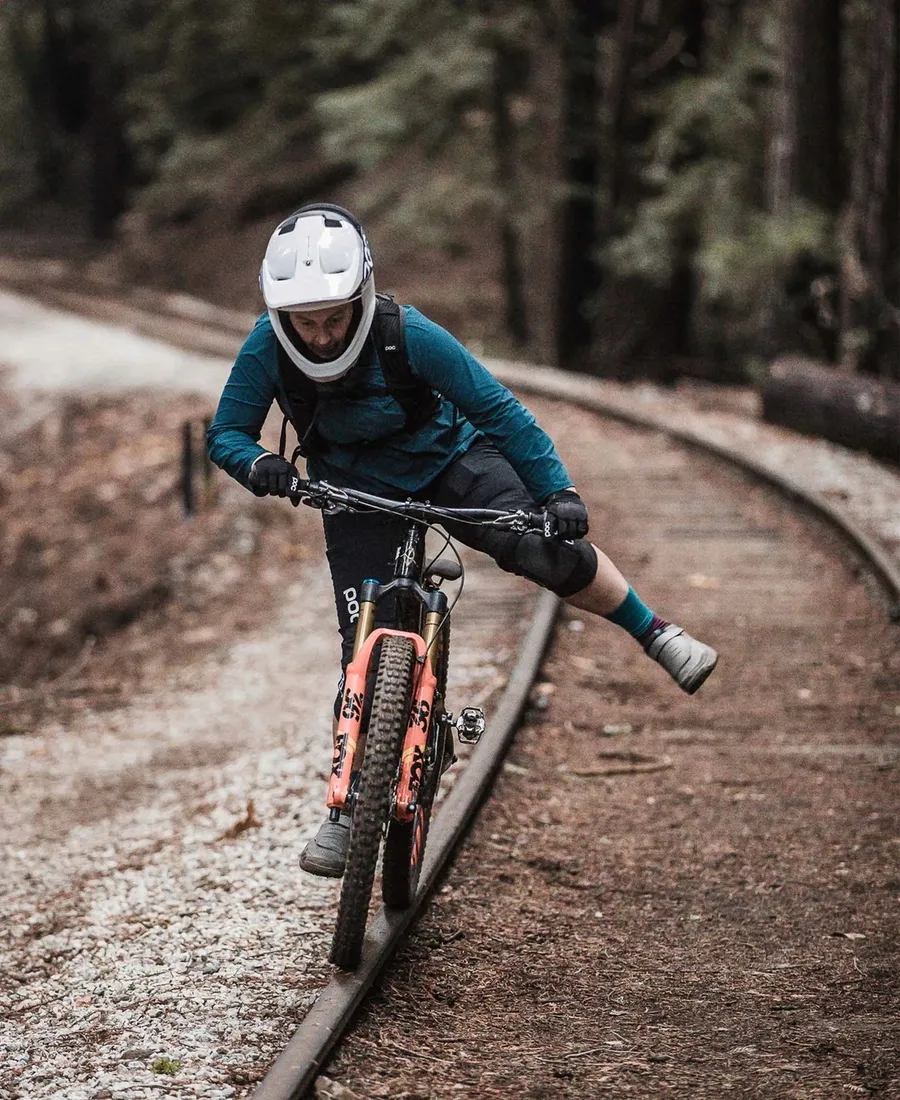 skarpety-poc-motion-mtb-sock-hydrogen-white