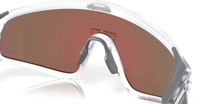 okulary-oakley-latch-panel-matte-clear-prizm-violet-kod-producenta-oo9404-02