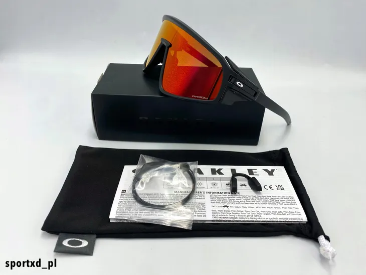 okulary-oakley-latch-panel-matte-black-prizm-ruby-stan-nowy-marka-oakley