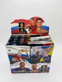 pilkarskie-emocje-karty-gwiazd-futbolu-or-36-saszetek-pudelko