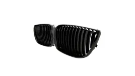 grill-bmw-1-e81-e82-e87-e88-pojedyncze-zeberka-gloss-black