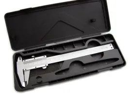 suwmiarka-analogowa-glebokosciomierz-150mm-z-etui
