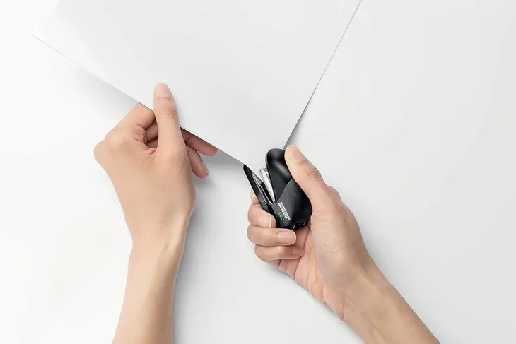 biurowy-rapid-czarny-typ-rozszywacz