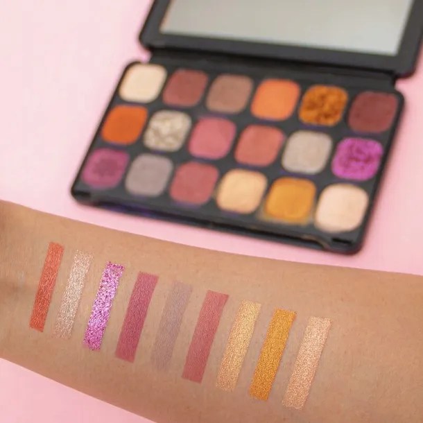paleta-cieni-makeup-revolution-prasowane-produkt-wodoodporny-nie