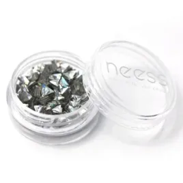 neess-ozdoby-na-paznokcie-trojkaty-srebrne-3407