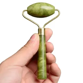 kamien-z-jadeitu-jade-masazer-do-twarzy-roller
