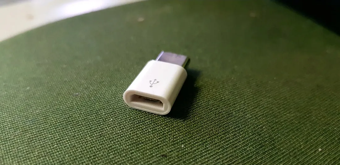 przejsciowka-adapter-adaptor-z-micro-usb-na-usb-c-stan-nowy