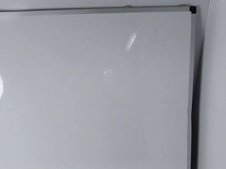 tablica-magnetyczna-amazon-basics-whiteboard-stan-powystawowy-produkt-wprowadzony-do-obrotu-na-terenie-ue-przed-13-12-2024-nie